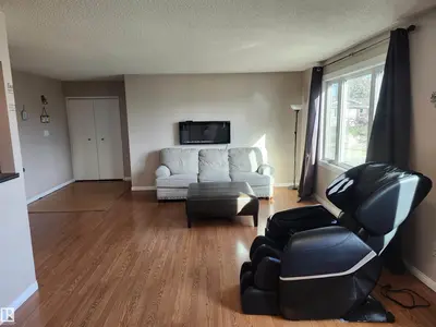 Interior photo 2 of 8608 103