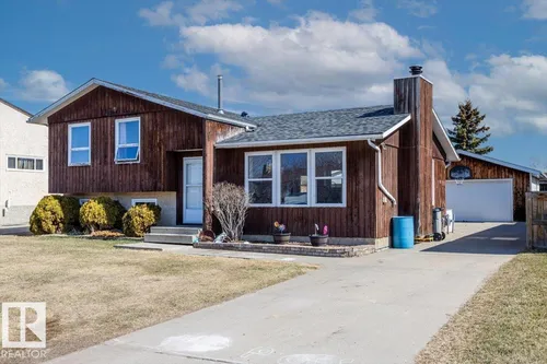 10205 87 ST, Morinville - $399,900