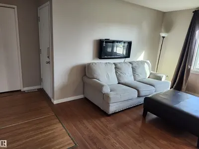 Interior photo 3 of 8608 103