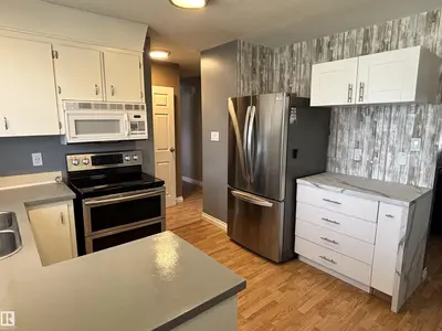 Interior photo 4 of 155 BROOKWOOD DR