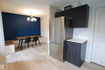 Interior photo 3 of 2509 14 AV NW