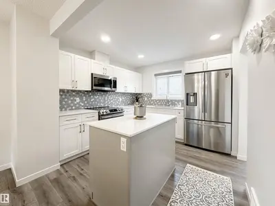 Interior photo 3 of 1270 ROSENTHAL BV NW