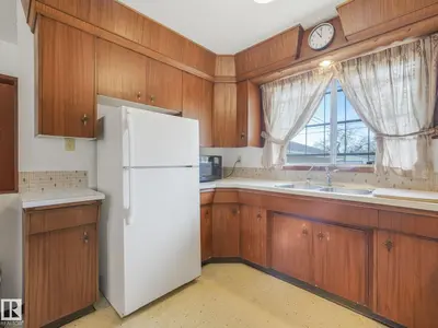 Interior photo 2 of 3519 113 AV NW NW