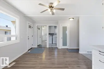 Interior photo 3 of 417 SWEDBERG ST
