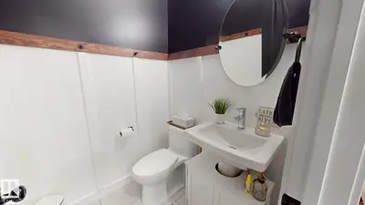 Interior photo 2 of 7217 CHIVERS PL SW
