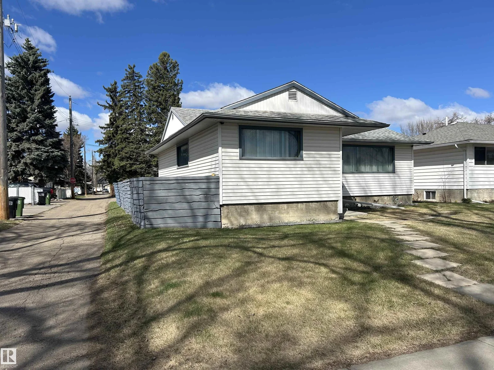 9612 75A ST NW, Edmonton