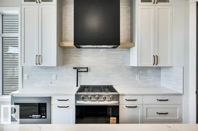 Interior photo 3 of 15 Norwyck WY