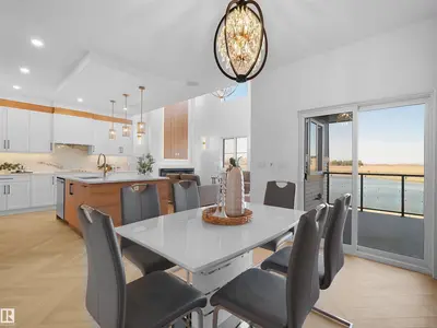 Interior photo 3 of 209 Crystal Creek Dr NW