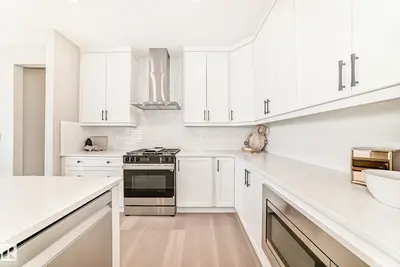 Interior photo 2 of 1603 206 ST NW
