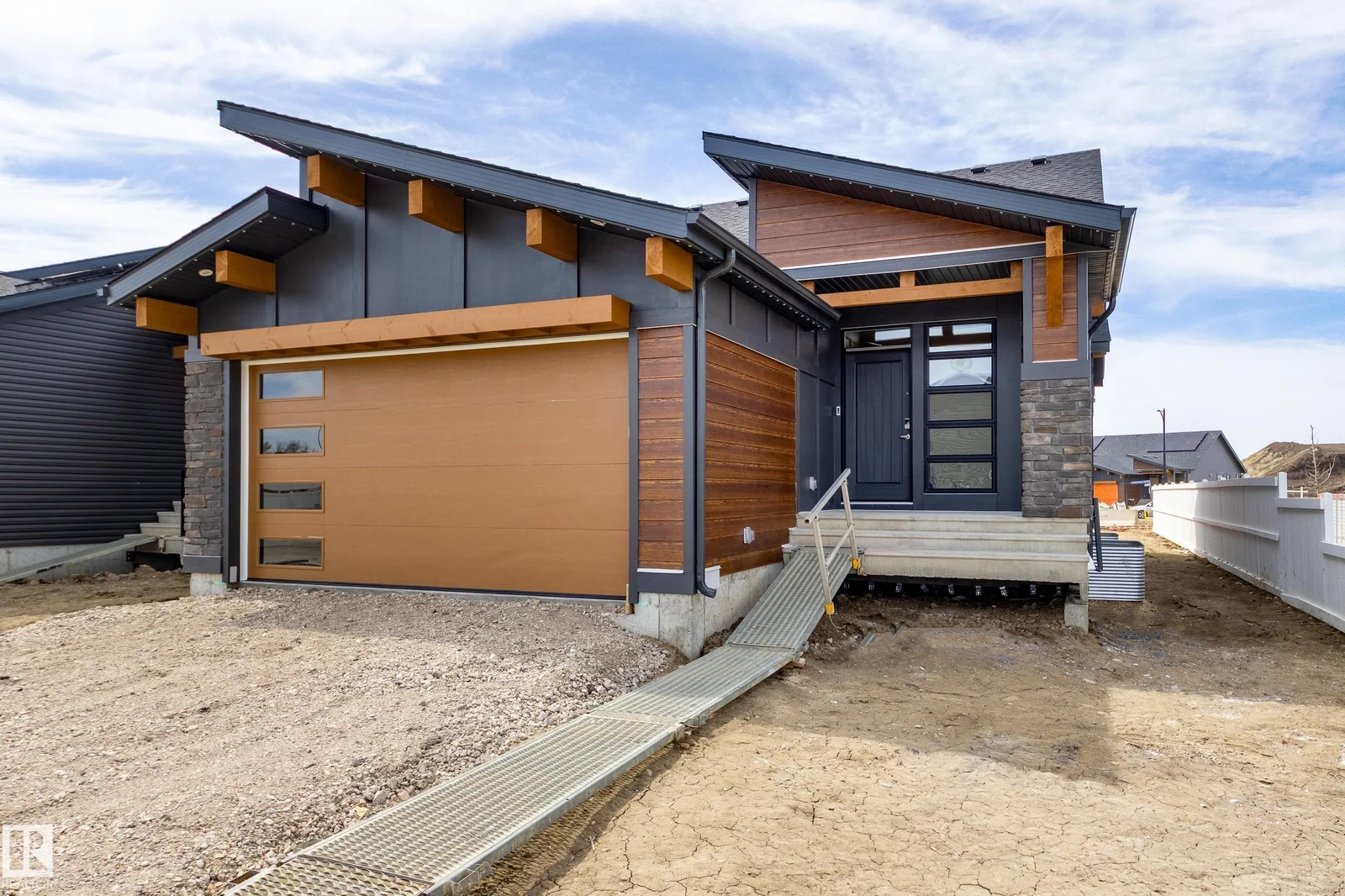209 Stonehouse WY, Leduc - 6 bedroom Detached Single Family for sale