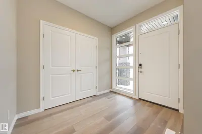 Interior photo 1 of 209 Stonehouse WY