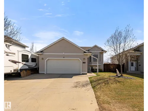4105 75 ST, Camrose - $449,900