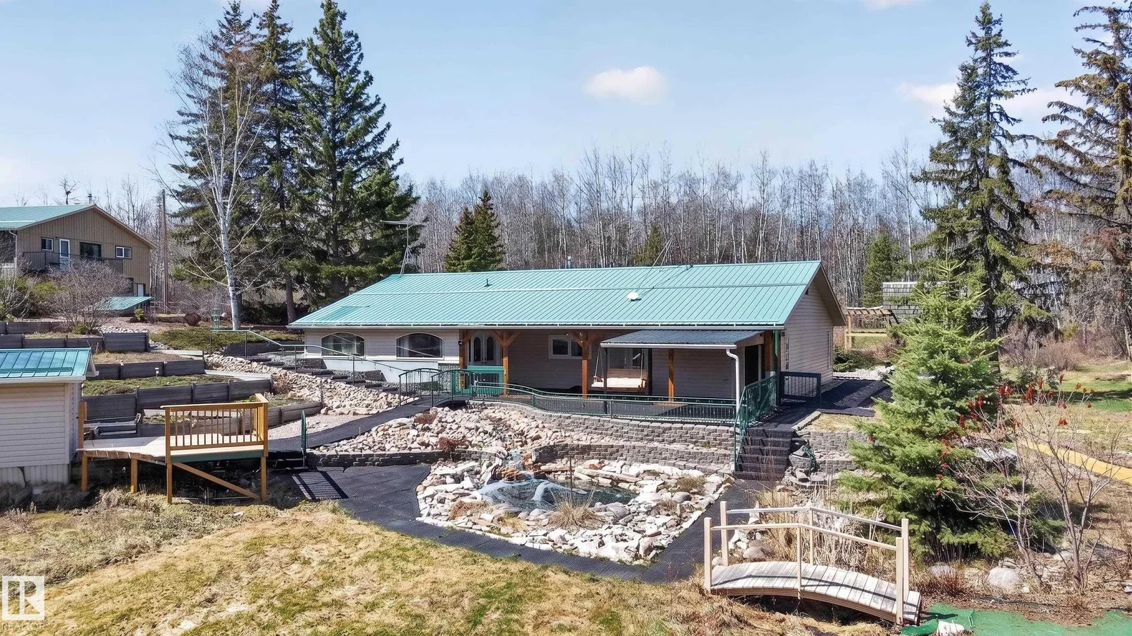 121 55107 RGE RD 33, Rural Lac Ste. Anne County - 2 bedroom Detached Single Family for sale