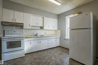 Interior photo 3 of 12716 12718 94 ST NW