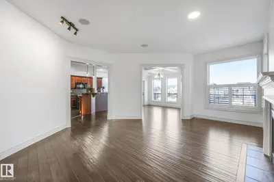 Interior photo 3 of 70 SUMMERCOURT RD