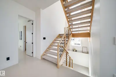 Interior photo 2 of #610 52327 RGE ROAD 233