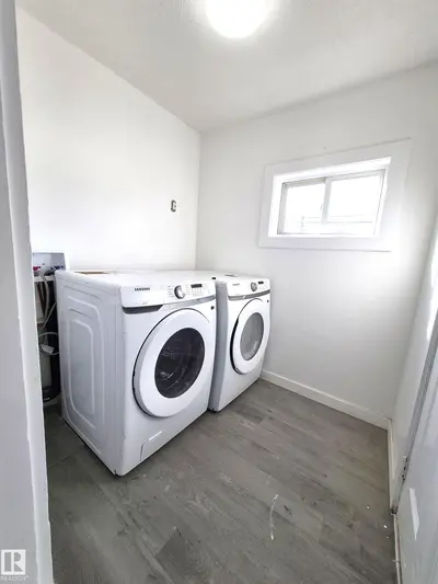 Interior photo 2 of 11240 94 ST NW