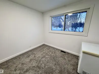 Interior photo 4 of 5232 49 ST