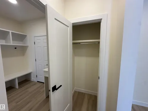 223 RAVINE DR, Devon - $649,444