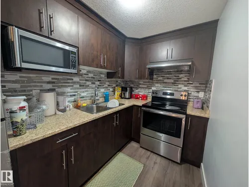 3336 17B AV NW NW, Edmonton - $574,900