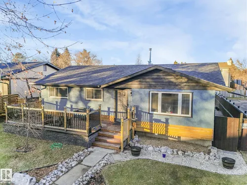 5924 152A AV NW, Edmonton - $430,000