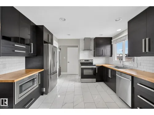 6219 150 AV NW, Edmonton - $415,000