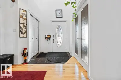 Interior photo 3 of 715 WILDWOOD PT NW