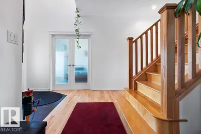 Interior photo 4 of 715 WILDWOOD PT NW