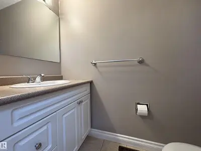 Interior photo 3 of 587 KNOTTWOOD RD W NW