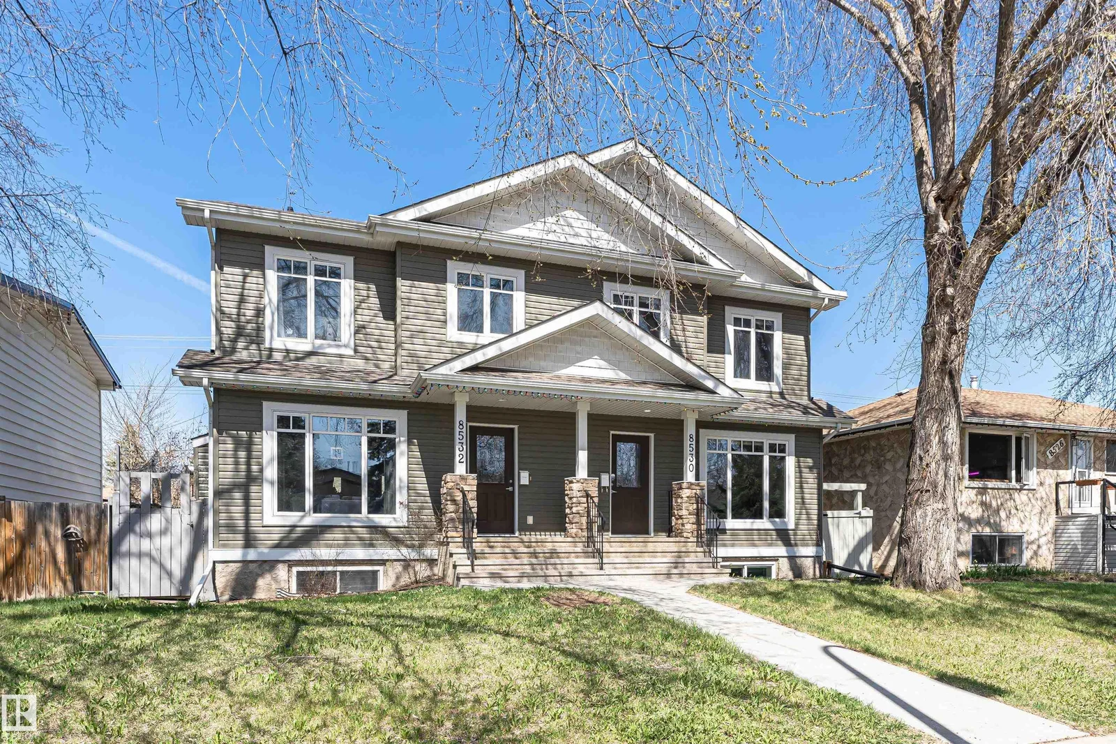 8530 76 AV NW, Edmonton - 4 bedroom Duplex for sale