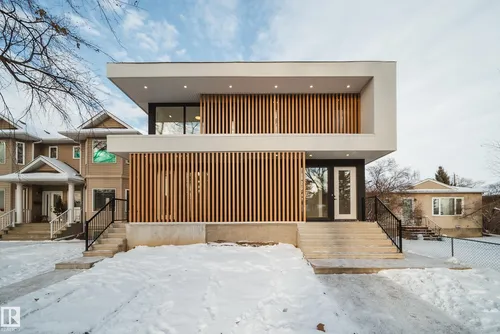 7540 80 AV NW, Edmonton - $679,000