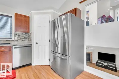 Interior photo 4 of 21223 92 AV NW