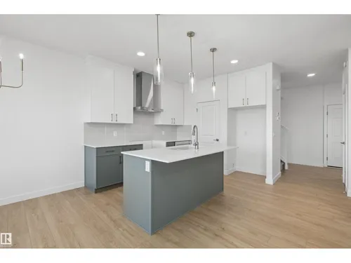 8616 183 AV NW, Edmonton - $541,600