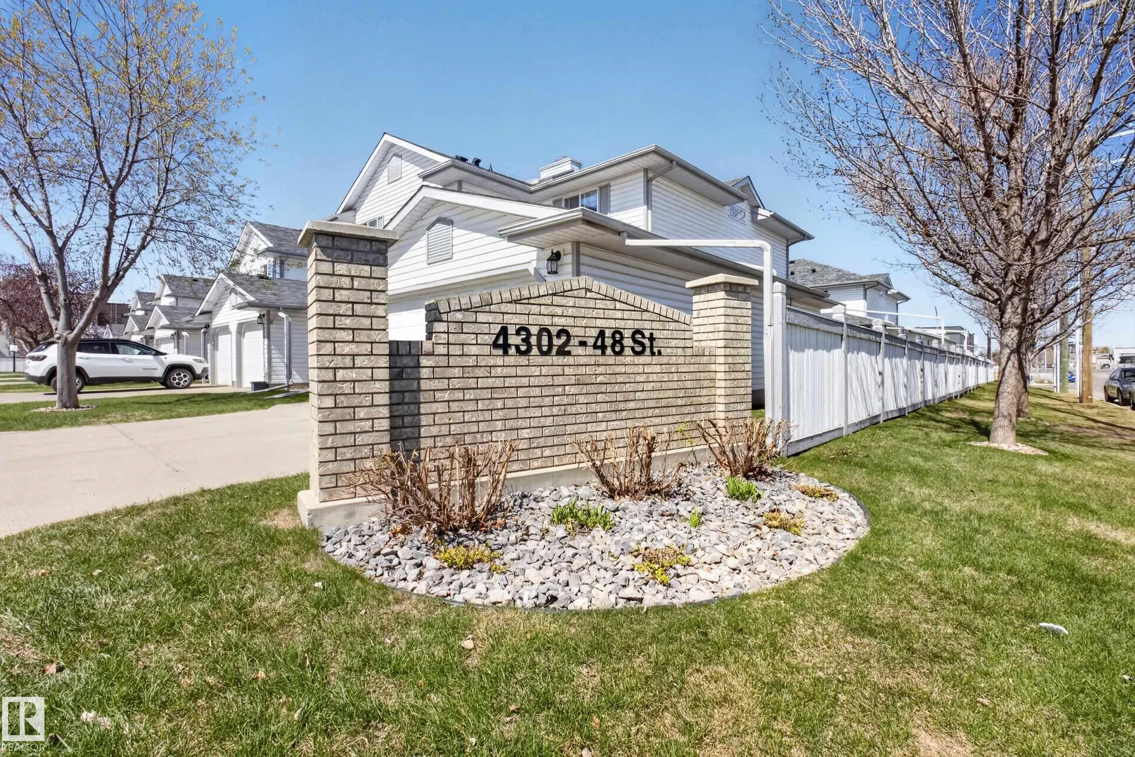 #110 4302 48 ST, Leduc - 3 bedroom Townhouse for sale