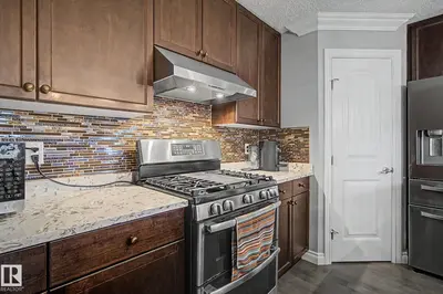 Interior photo 3 of 3724 ALEXANDER CR SW
