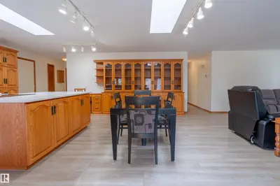 Interior photo 2 of 294 Grandview BE
