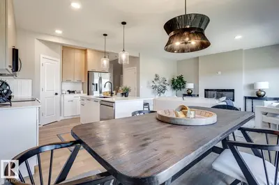 Interior photo 2 of 407 BRICKYARD PT