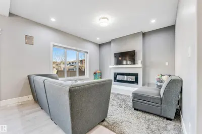 Interior photo 3 of 1103 29 ST NW
