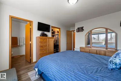 Interior photo 3 of 4105 75 ST