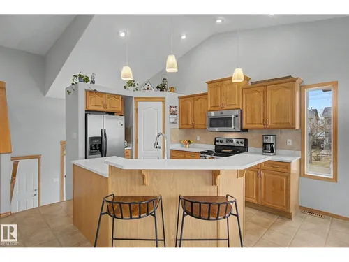 807 OAKLAND PL, Devon - $544,900