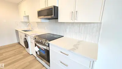 Interior photo 4 of #603 9028 JASPER AV NW
