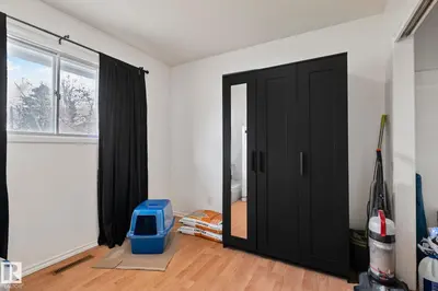 Interior photo 2 of 4618 53 AV