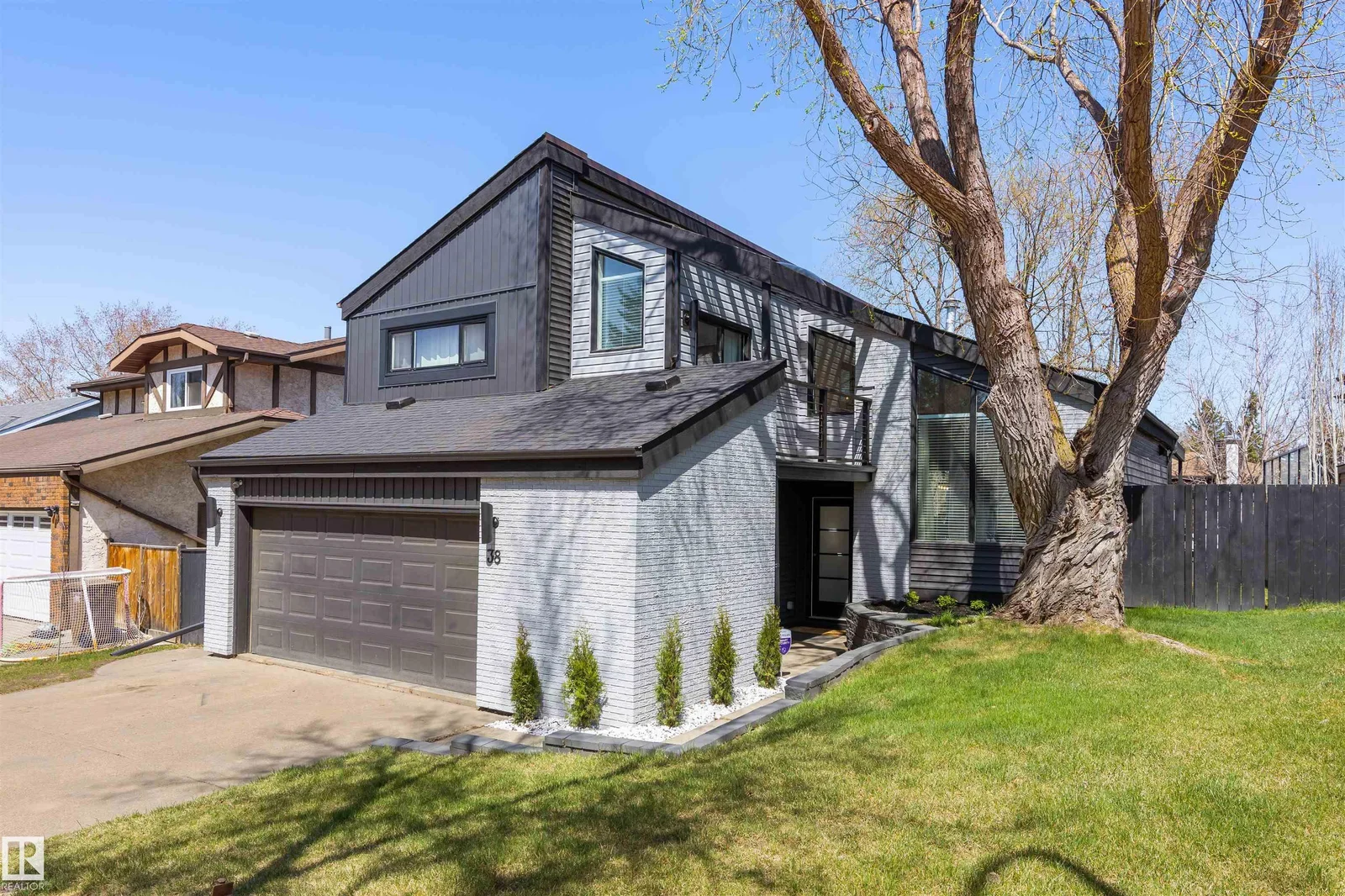 38 WOODCREST AV, St. Albert - 4 bedroom Detached Single Family for sale
