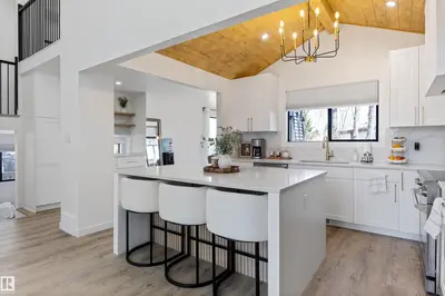Interior photo 3 of 38 WOODCREST AV