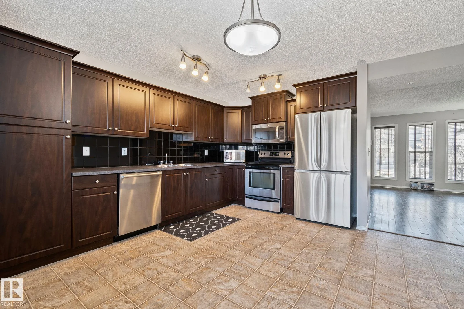 6 VIVIAN WY, Spruce Grove - 3 bedroom Duplex for sale
