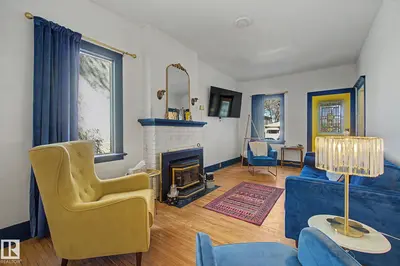 Interior photo 2 of 1512 122 ST NW NW