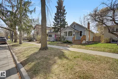 Interior photo 1 of 1512 122 ST NW NW