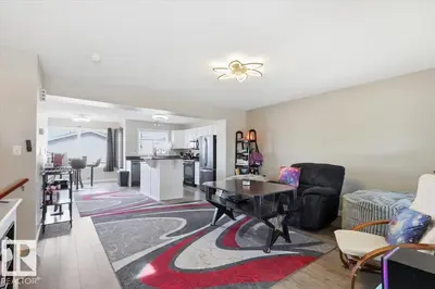 Interior photo 3 of 406 SONGHURST PL