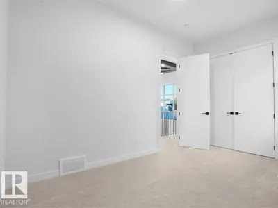 Interior photo 4 of 6129 CRAWFORD DR SW