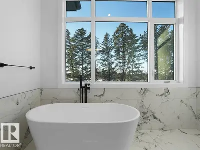 Interior photo 2 of 6129 CRAWFORD DR SW